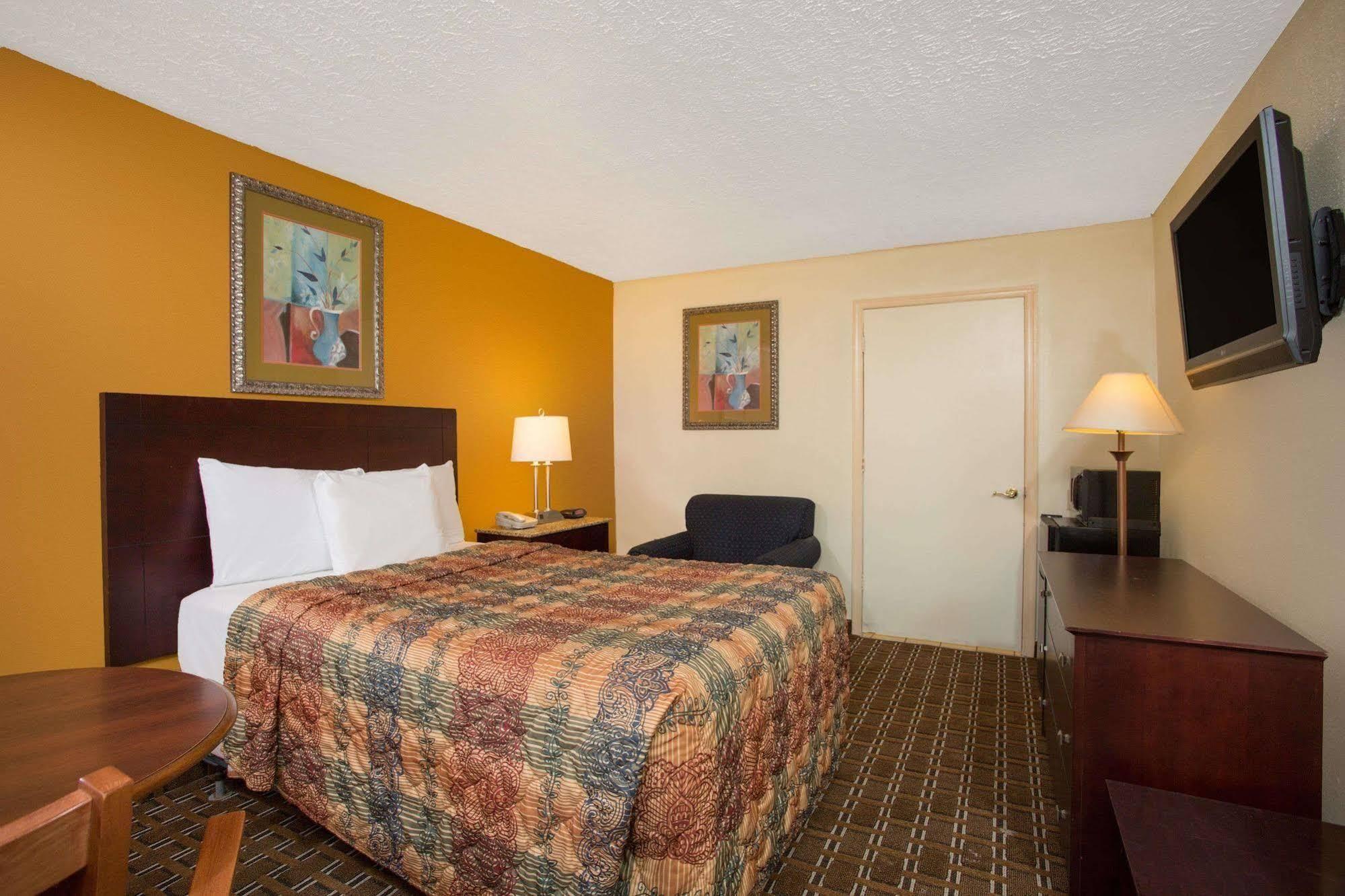 Days Inn By Wyndham Chester Zewnętrze zdjęcie