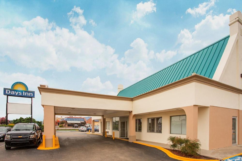 Days Inn By Wyndham Chester Zewnętrze zdjęcie